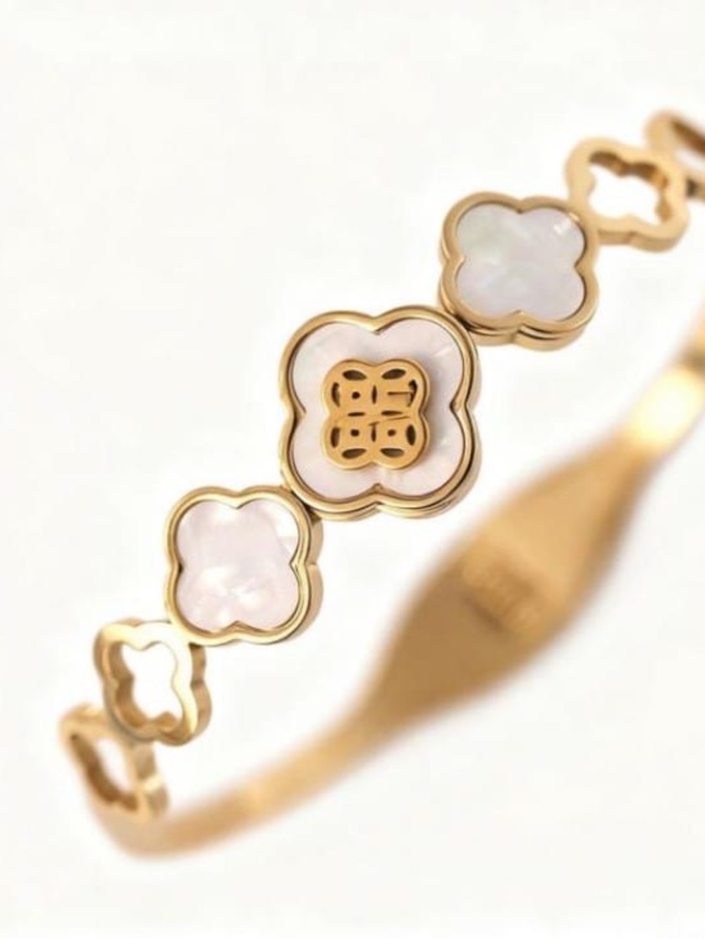 Gold and White Floral Mother-of-Pearl Bracelet - Women Jewelry